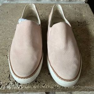 Brand new UGG shoes women’s size 9. I think they are leather. Light pink